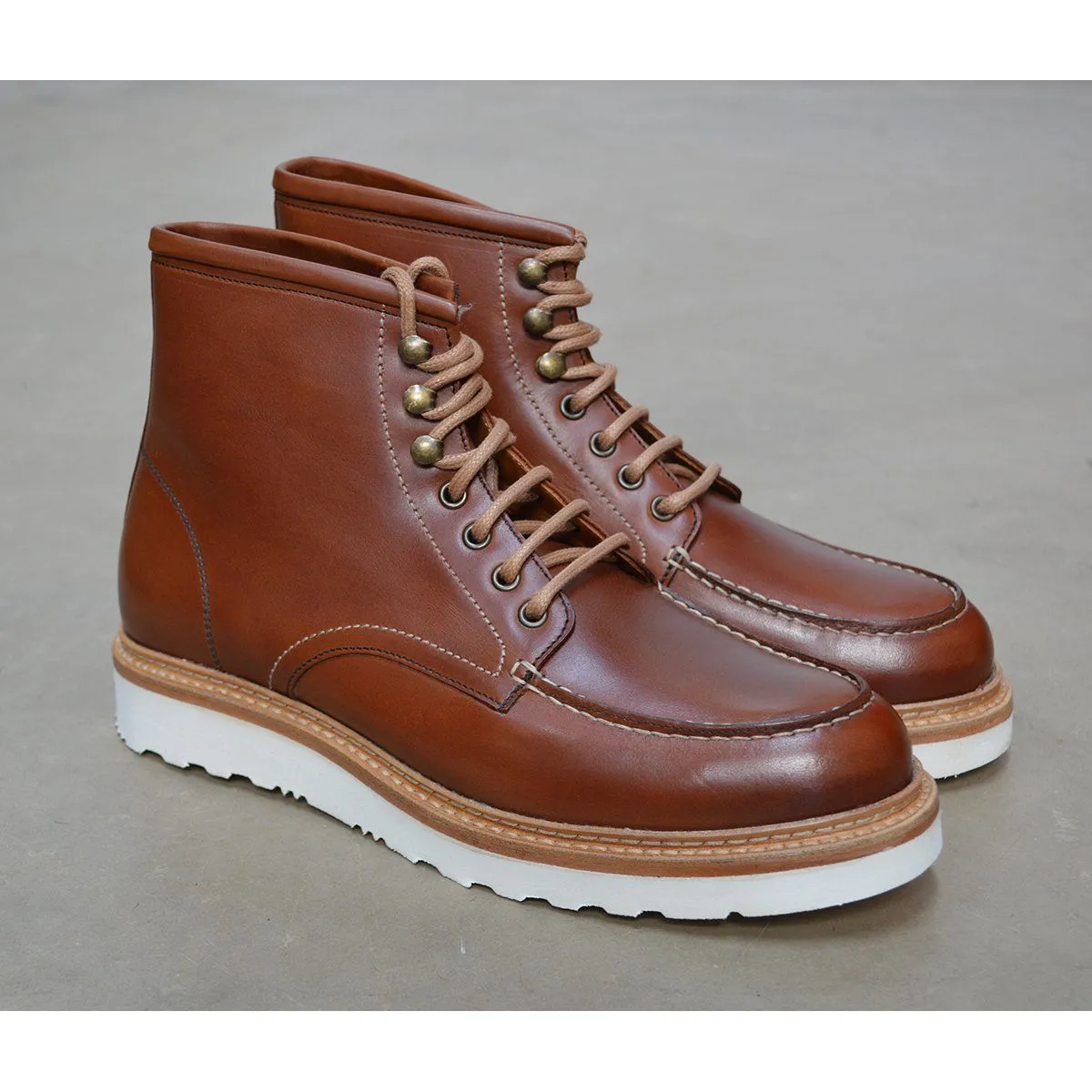 Berwick 1707 Apron Boot (538) - Siena Tan