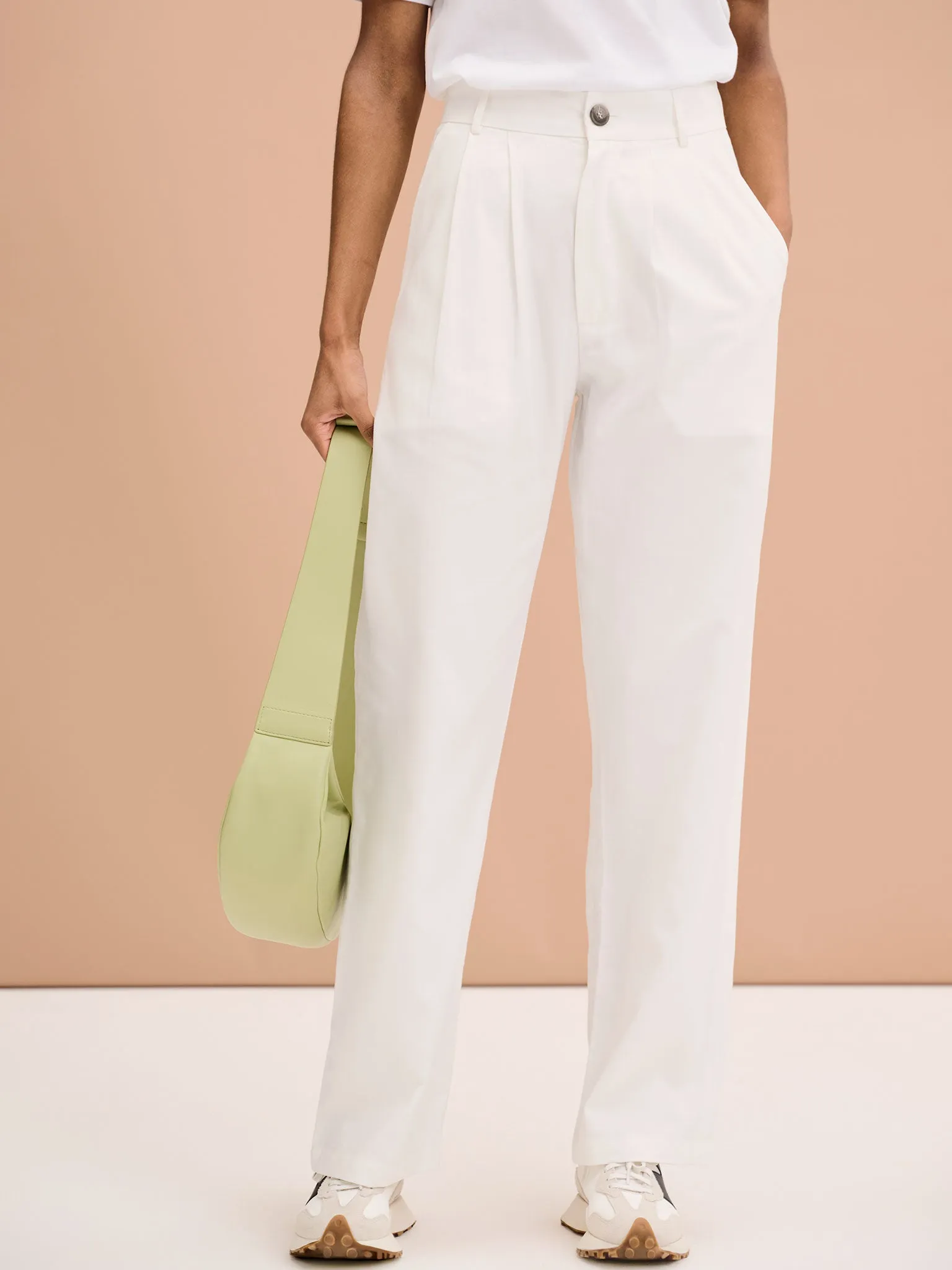 Cinnamon Relaxed Trousers in White Cotton/Tencel