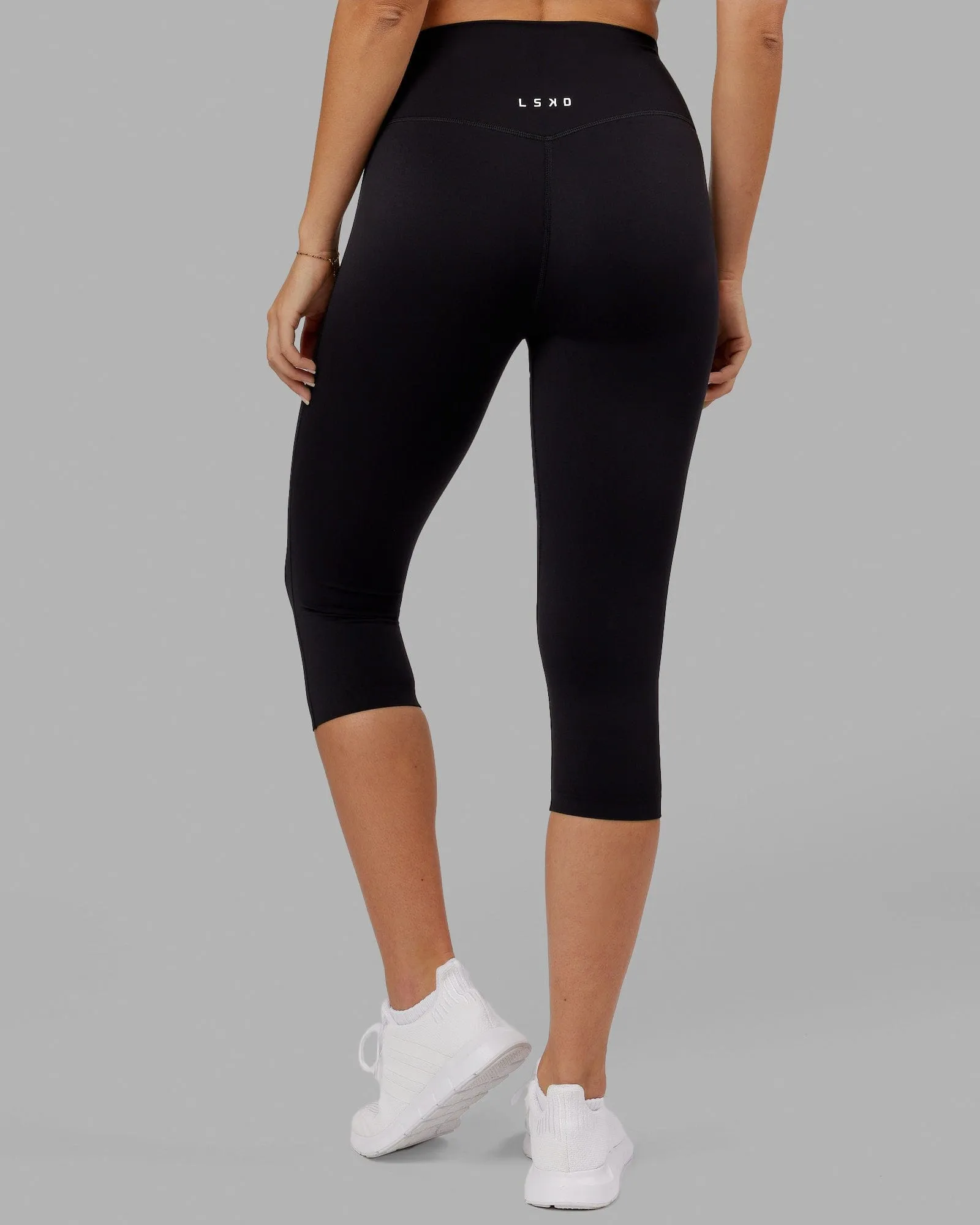 Elixir 3/4 Length Leggings - Black No Logo