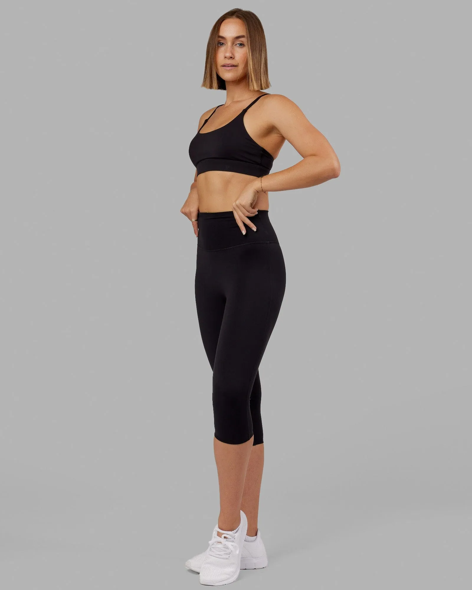 Elixir 3/4 Length Leggings - Black No Logo