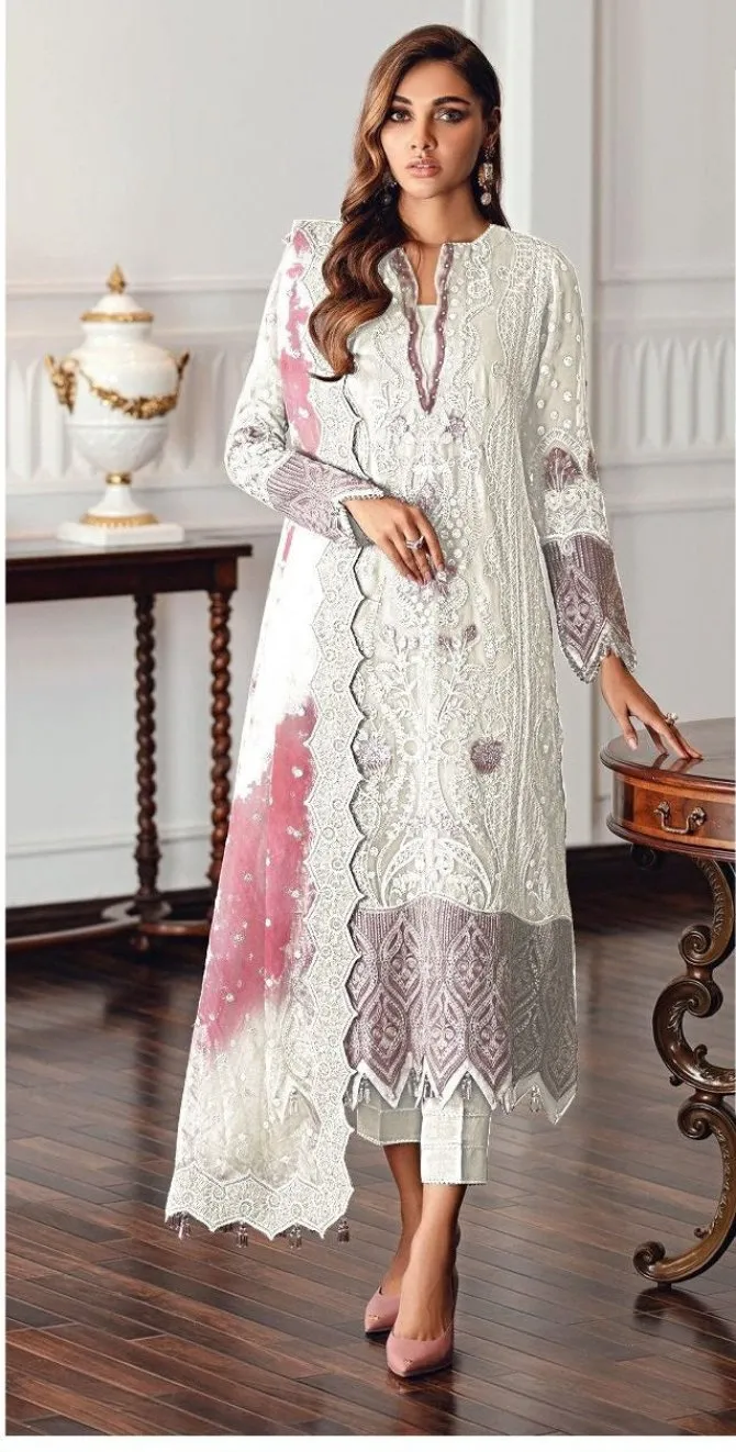 Luxurious Rich Look Pakistani Style Wear