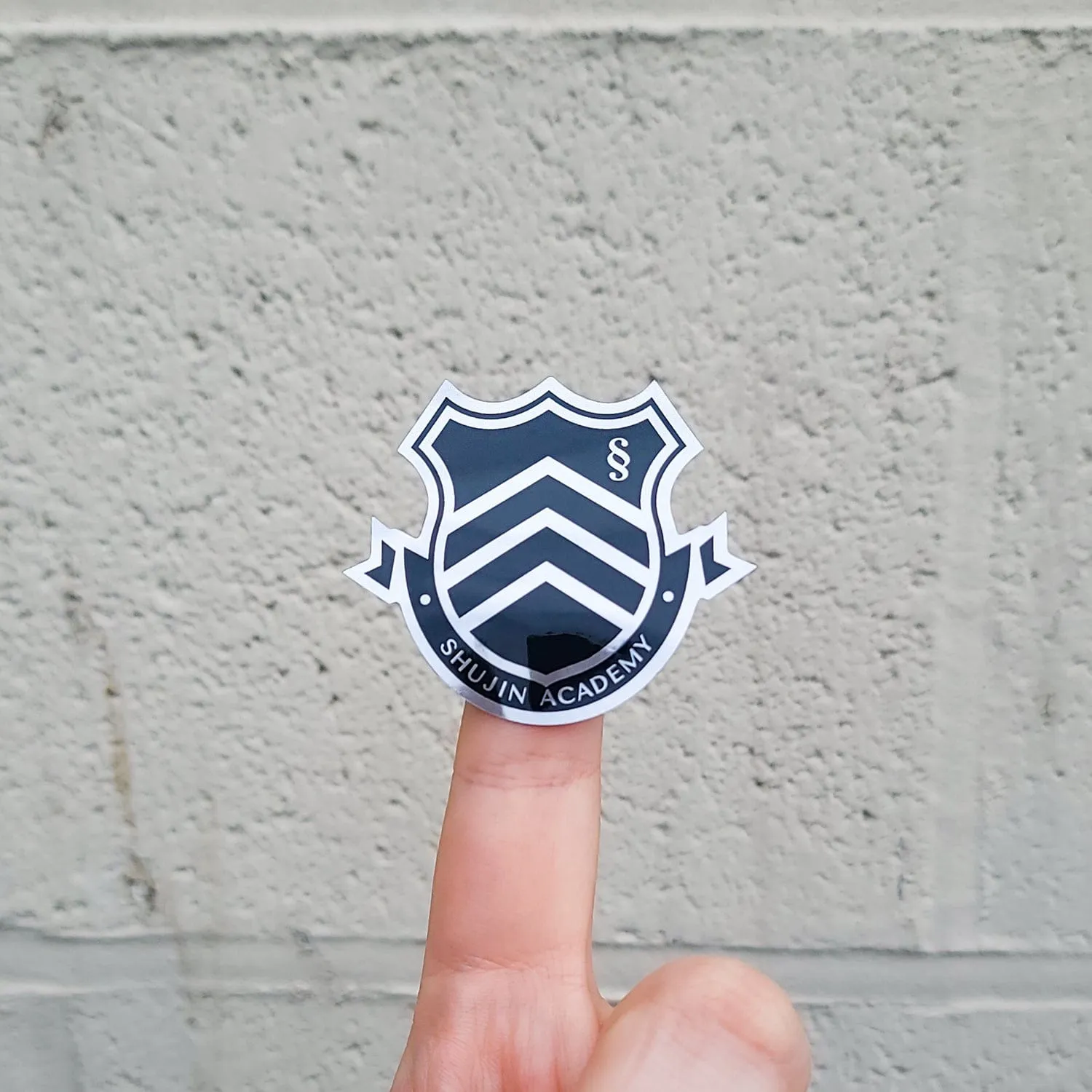 Persona 5 - Shujin Academy Crest Metallic Sticker