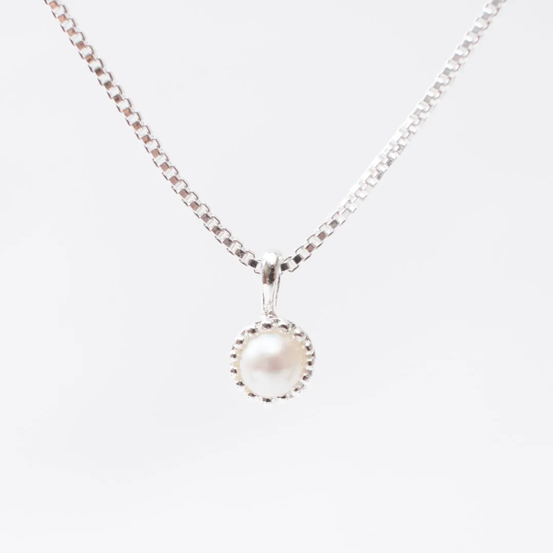 Silver & Freshwater Pearl Milgrain Edge Necklace